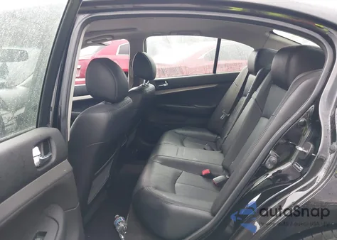 2015 Infiniti Q40 z USA, uszkodzony, nr VIN JN1CV6AP2FM501182